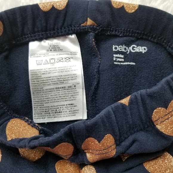 Gap Hugs and Kisses Hearts Set, size 2T - Picture 3 of 7